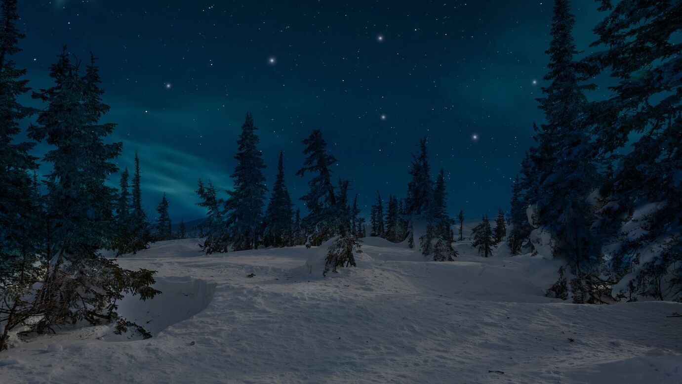 Hiking with the light of the stars in Solaison