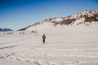 Snowshoe hike at Pointe d'Andey